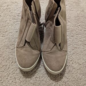 Women's Taupe Ankle Boots